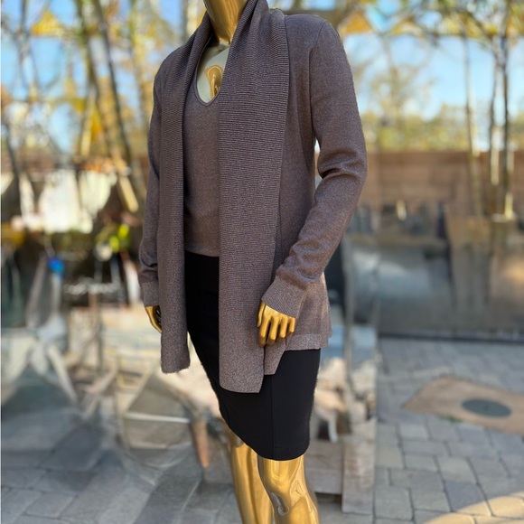 Escada~ cardigan twin set - Picture 3 of 8